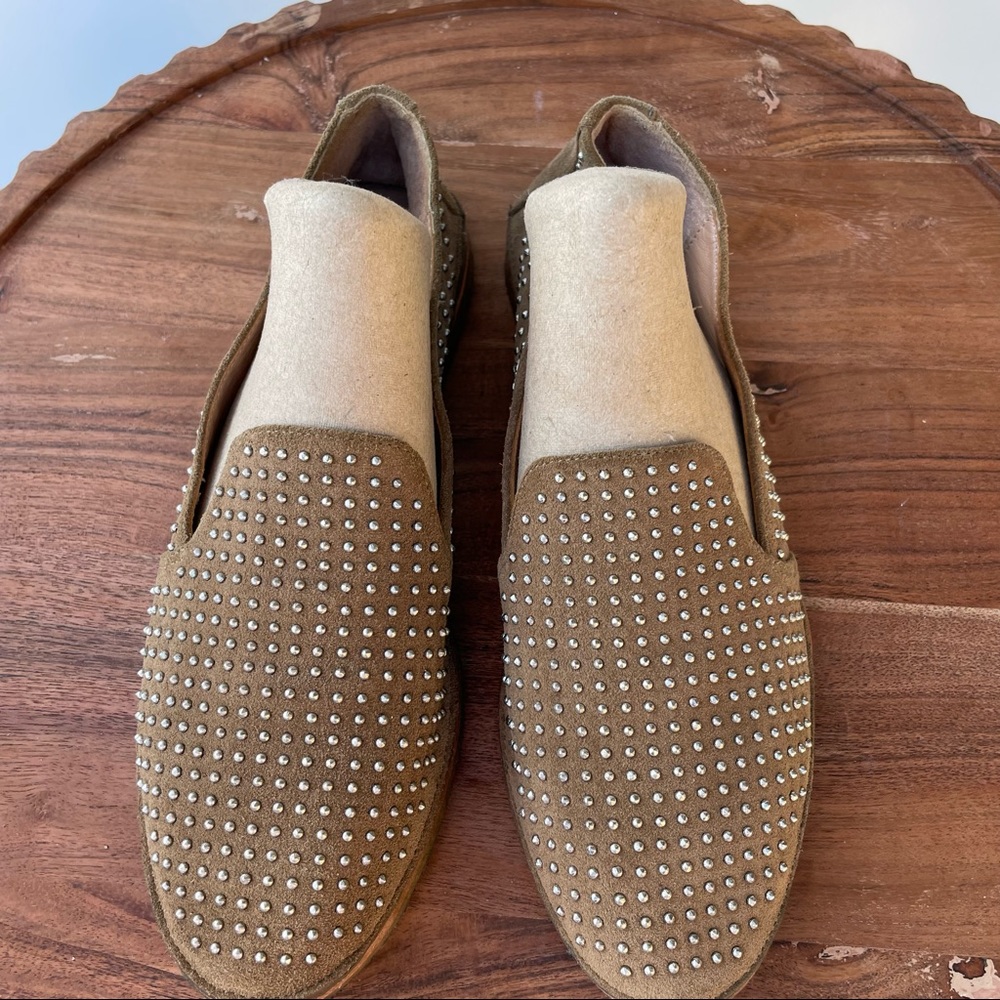 Vince Camuto Women Signature Alvita Studded Suede Slip-On Flats 6.5 Tobacco - Picture 7 of 11